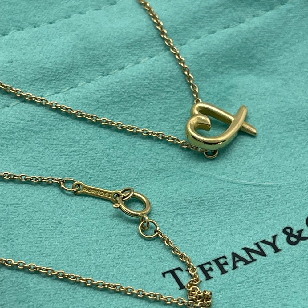 Tiffany & Co. Paloma Picasso Loving Heart Pendant in 18k Gold - Picture 8 of 15